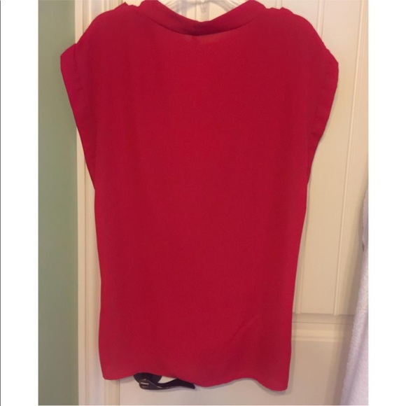 ❤️❤️- My beloved cap sleeve V-neck top ❤️❤️ - Picture 3 of 3